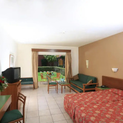 Отель Panas Holiday Village 3* Студия с различными типами кроватей фото 2