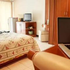 Апартаменты Ritratana Apartment комната для гостей