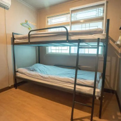 Beewon Guest House - Hostel Кровать в мужском общем номере с двухъярусной кроватью фото 8