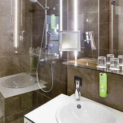 Austria Trend Hotel beim Theresianum 3* Стандартный семейный номер с двуспальной кроватью фото 2