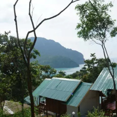 Отель Phi Phi Dusit Bungalow пляж