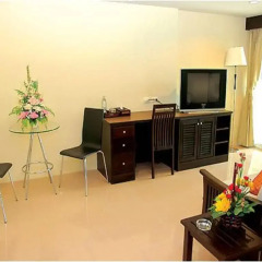 My Hotel 3* Люкс с двуспальной кроватью