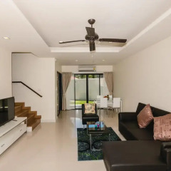 Отель Phuket Marbella Villa 4* Апартаменты с различными типами кроватей