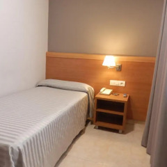 Hotel Ingles Стандартный номер с различными типами кроватей фото 9