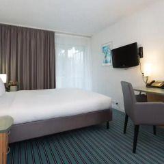 Apart-Hotel operated by Hilton удобства в номере фото 2