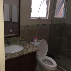 Отель Kingston Paradise Place Guesthouse Стандартный номер с различными типами кроватей фото 12