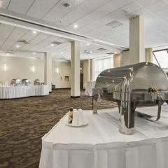 Отель Best Western Premier Calgary Plaza Hotel & Conference Centre Канада, Калгари - отзывы, цены и фото номеров - забронировать отель Best Western Premier Calgary Plaza Hotel & Conference Centre онлайн помещение для мероприятий