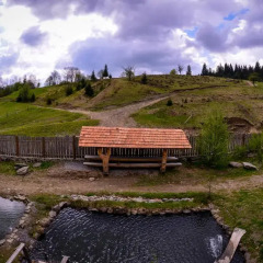 Гостиница Domik v Gorakh Guest House Украина, Поляна - отзывы, цены и фото номеров - забронировать гостиницу Domik v Gorakh Guest House онлайн балкон