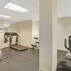 Отель Ramada Waterfront Sarasota фитнесс-зал
