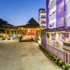 Отель Phuvaree Resort парковка