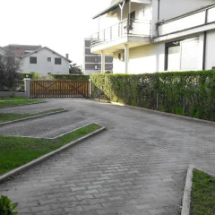 Отель Holiday Home Balla Дуррес парковка