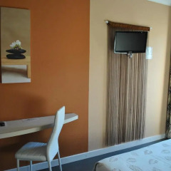 Отель Hôtel Martinez Grenay 2* Улучшенный номер с различными типами кроватей фото 4