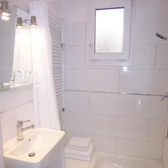 Отель Apartcity-Serviced Apartments Германия, Берлин - 1 отзыв об отеле, цены и фото номеров - забронировать отель Apartcity-Serviced Apartments онлайн ванная фото 2