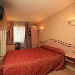 Отель Hôtel Habituel 3* Стандартный номер с двуспальной кроватью фото 3