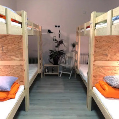 Отель ORAS hostel Литва, Вильнюс - 9 отзывов об отеле, цены и фото номеров - забронировать отель ORAS hostel онлайн бассейн