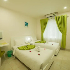 Hotel La Perle Hue 3* Улучшенный номер с различными типами кроватей фото 3