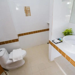 Отель Baan Tong Tong Pattaya 3* Стандартный семейный номер с двуспальной кроватью фото 3