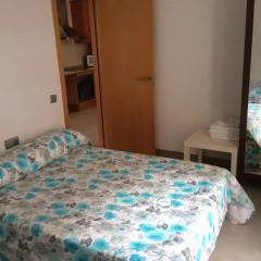 Отель Apartamentos Turisticos Sant Boi комната для гостей фото 2