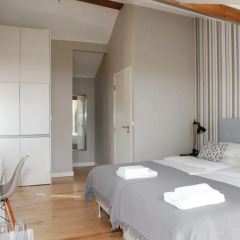 Отель Flores Guest House 4* Улучшенный номер с различными типами кроватей фото 11