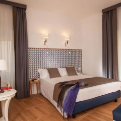 Floris Hotel 3* Улучшенный номер с двуспальной кроватью фото 9