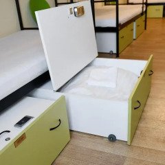 Little Quarter Hostel Кровать в общем номере с двухъярусной кроватью