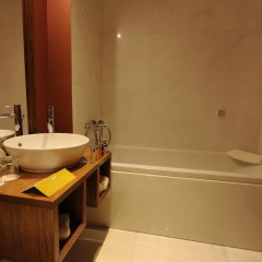 Hotel Ekuikui I ванная