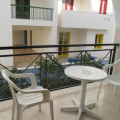 Отель Pasianna Hotel Apartments Кипр, Ларнака - 6 отзывов об отеле, цены и фото номеров - забронировать отель Pasianna Hotel Apartments онлайн балкон