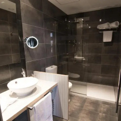 Отель Petit Palace Santa Bárbara 4* Апартаменты с различными типами кроватей фото 4