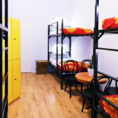 Budapest Budget Hostel Стандартный семейный номер с двуспальной кроватью фото 13
