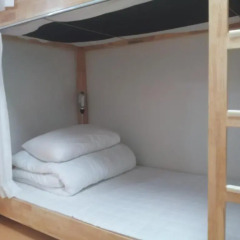 Отель Happytree Guesthouse Кровать в женском общем номере с двухъярусной кроватью фото 6