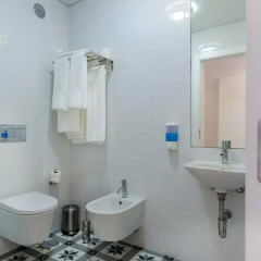 Отель Lisbon Serviced Apartments - Liberdade Португалия, Лиссабон - отзывы, цены и фото номеров - забронировать отель Lisbon Serviced Apartments - Liberdade онлайн ванная фото 2