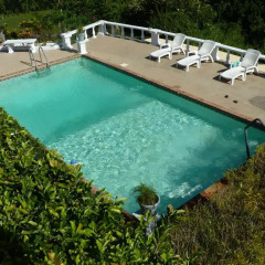 Отель Liberty Hill Great House Resort & Spa бассейн