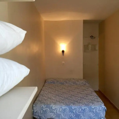 Hotel du Centre комната для гостей