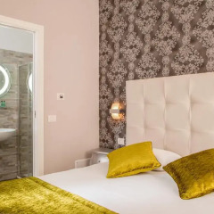 Отель Frattina Rooms Стандартный номер с двуспальной кроватью фото 17