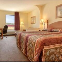 Отель Howard Johnson by Wyndham University of Alabama Tuscaloosa 2* Стандартный номер с различными типами кроватей фото 2