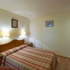 Hotel Abat Cisneros комната для гостей фото 9
