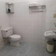 Отель Thanh Nien Guest House ванная