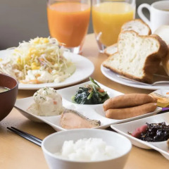 Отель Nishitetsu Inn Tenjin 3* Кровать в женском общем номере фото 11