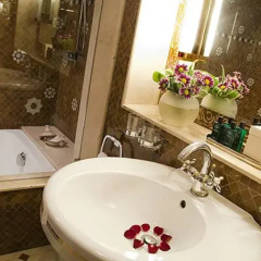 Отель Sofitel Fès Palais Jamaï Марокко, Фес - отзывы, цены и фото номеров - забронировать отель Sofitel Fès Palais Jamaï онлайн ванная фото 2
