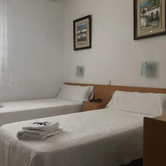Отель Hostal Residencia Lido Стандартный номер с различными типами кроватей фото 7