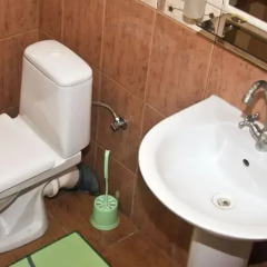 Hostel Akteon Lindros Kaliningrad ванная