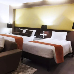 Grace Crown Hotel 3* Семейный люкс с двуспальной кроватью фото 3