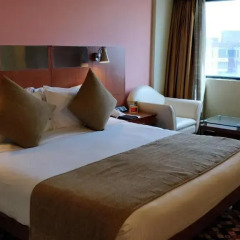 Отель The Suryaa New Delhi 5* Люкс повышенной комфортности с различными типами кроватей фото 2
