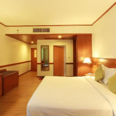 Royal Phuket City Hotel 4* Номер Делюкс фото 5