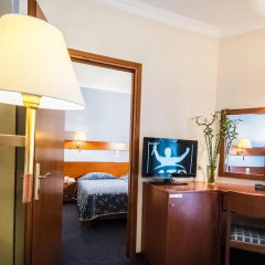 Palatino Hotel 4* Стандартный семейный номер с двуспальной кроватью