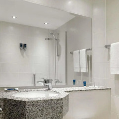 Отель Four Points By Sheraton Munich Central Германия, Мюнхен - отзывы, цены и фото номеров - забронировать отель Four Points By Sheraton Munich Central онлайн ванная фото 2