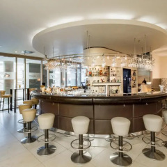 Lindner Hotel Am Belvedere гостиничный бар