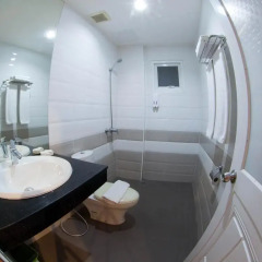 Nailons Hotel ванная
