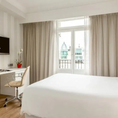 Отель NH Collection Brussels Centre 4* Улучшенный номер с двуспальной кроватью фото 3