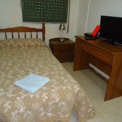 Hotel Pension Mode Lleida Льейда комната для гостей фото 2